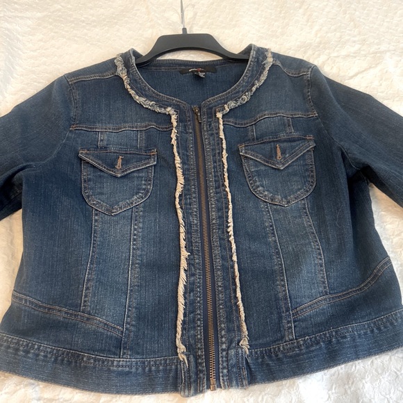 Cropped Style & Co Cropped Denim Jacket - Picture 2 of 3
